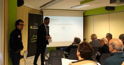 Els usuaris de L’espai reben consells sobre com actuar davant onades de fred