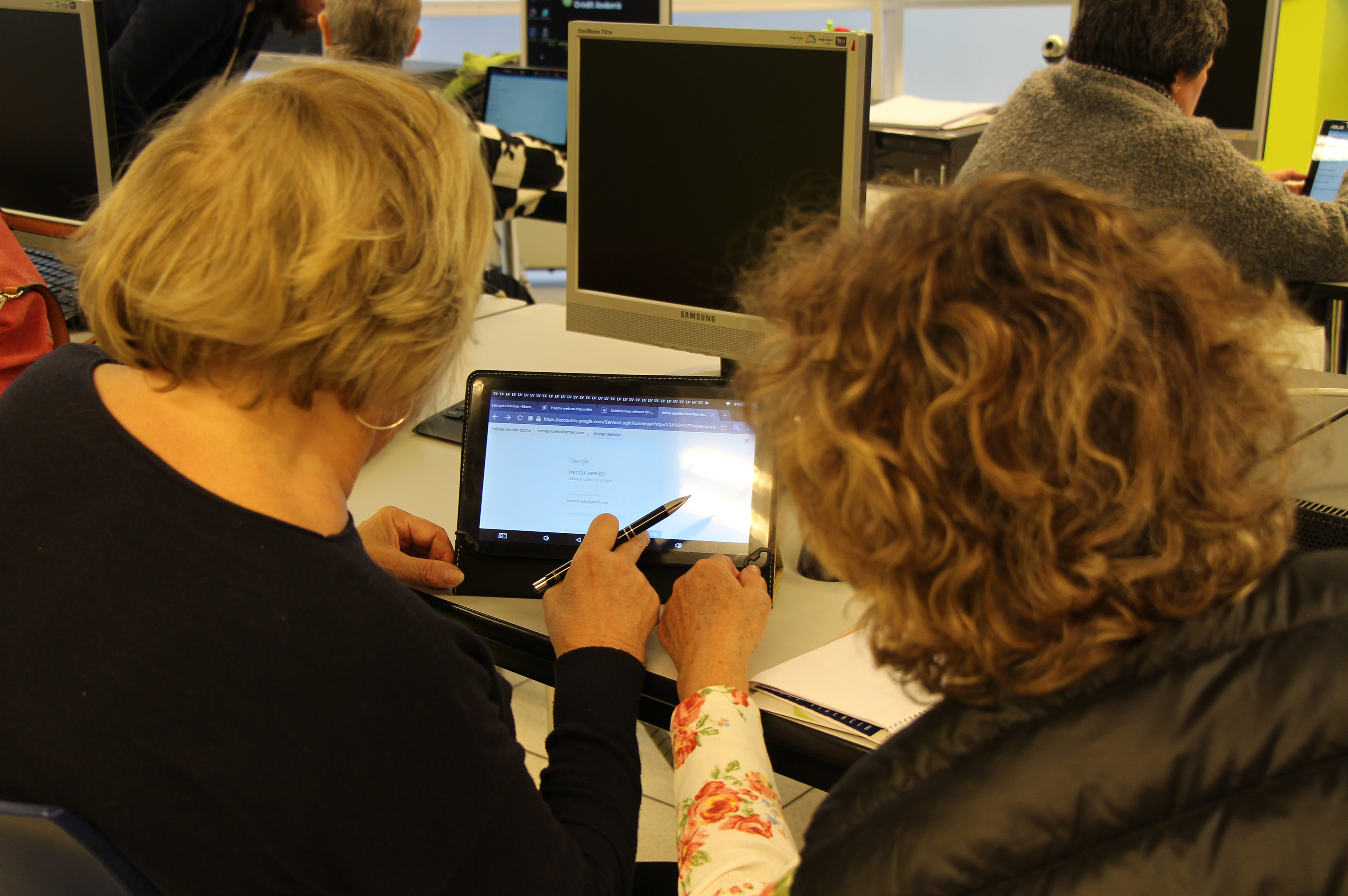 La Fundació Crèdit Andorrà posa en marxa nous cursos d’informàtica i noves tecnologies a L’espai