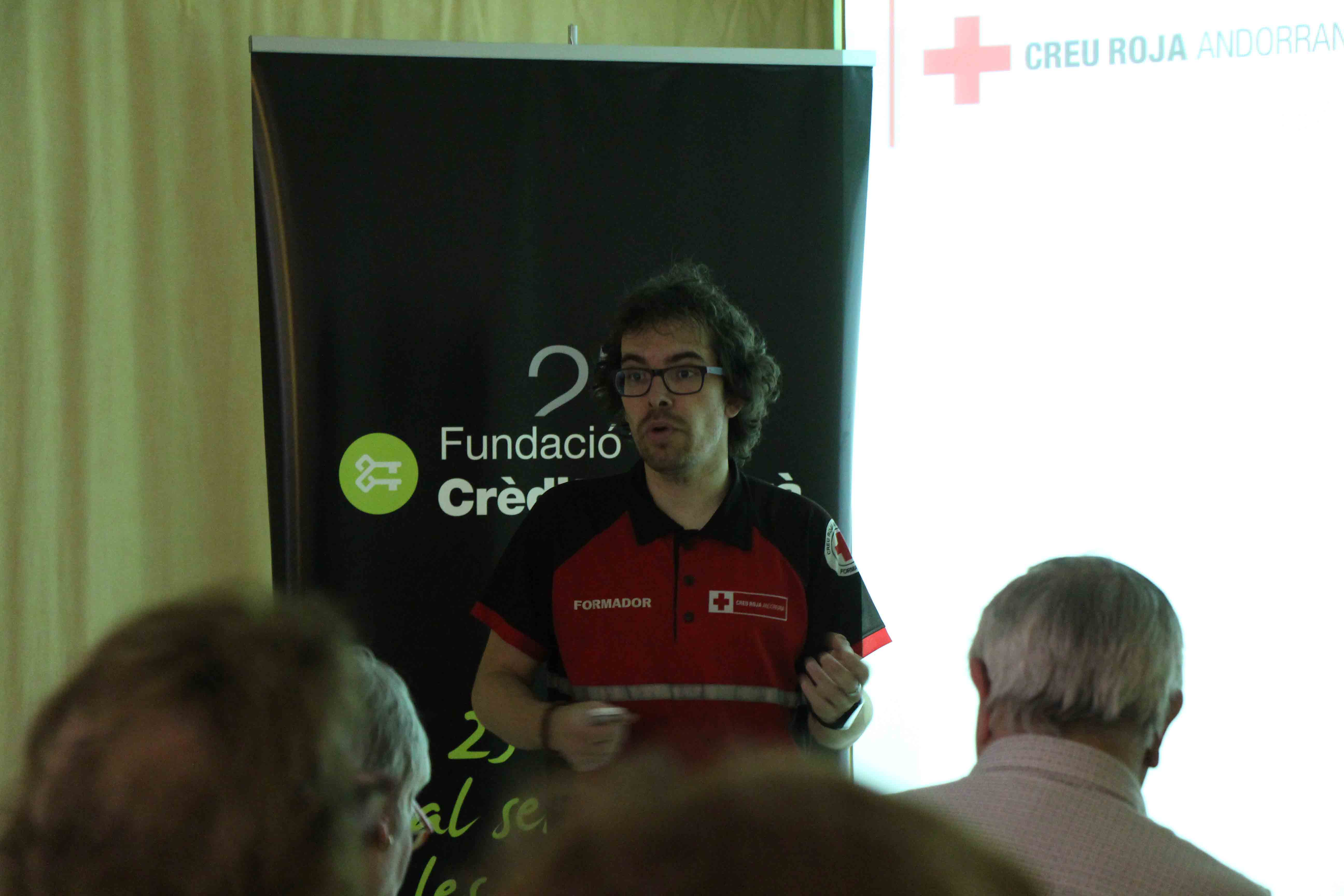 Iniciació als primers auxilis 1 Iniciació als primers auxilis