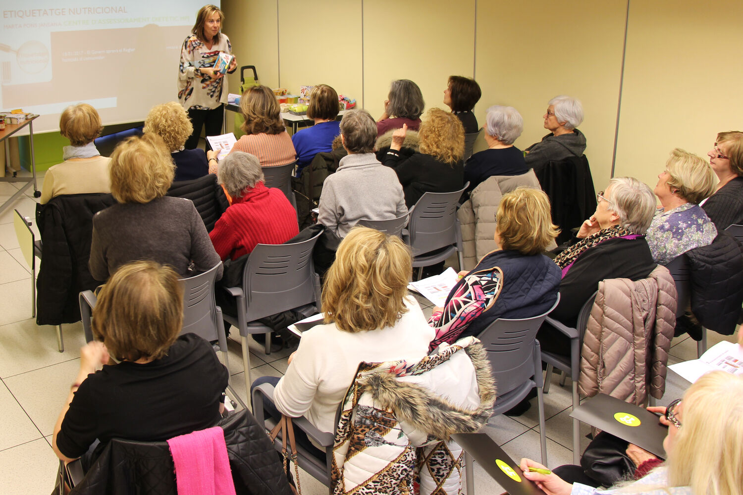La Fundació Crèdit Andorrà organitza un taller d’alimentació per als usuaris de L’espai