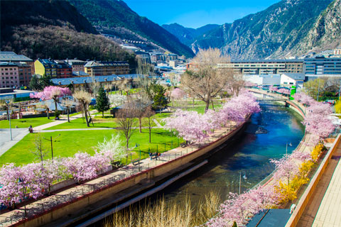 Posposat - El Jardí de les Roques 1 Posposat – El Jardí de les Roques
