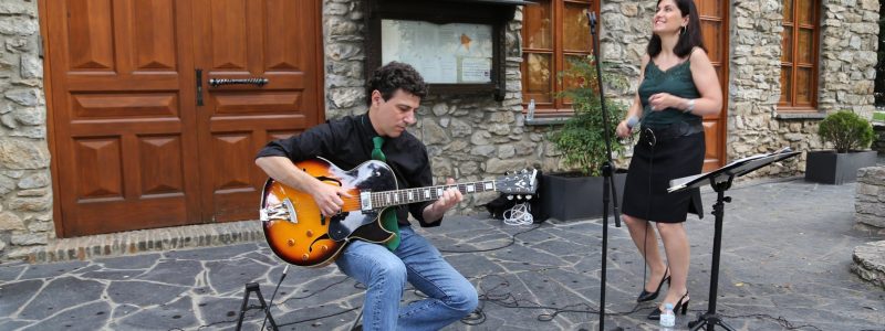 ON-CARRER · GREEN NOTE