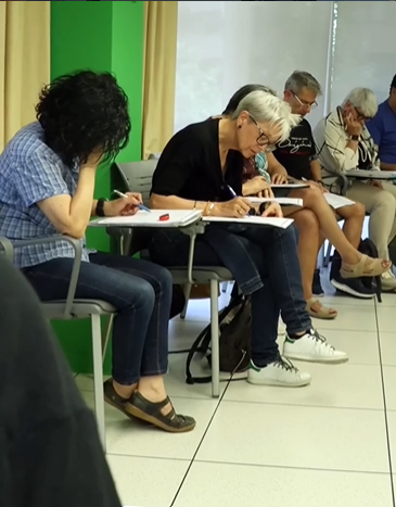 Curs d'anglès intermedi 1 Curs d’anglès intermedi