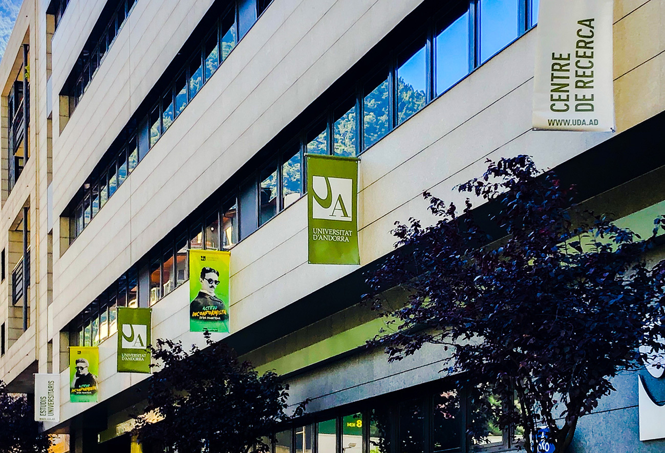 Seminari: Millorar la comunicació a través de l’assertivitat 1 Seminari: Millorar la comunicació a través de l’assertivitat