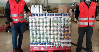 La Fundació Crèdit Andorrà col·labora amb una nova donació a la botiga solidària de la Creu Roja Andorrana