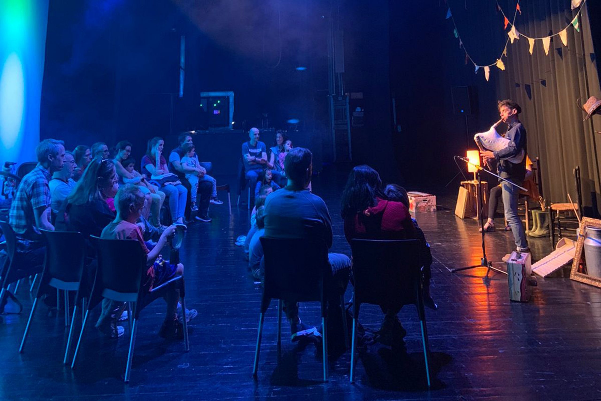 La Fundació ONCA inicia una nova edició del projecte educatiu amb ‘El bagul de la música tradicional al Pirineu’