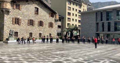 La Fundació ONCA i el Cor Rock d’Encamp ofereixen un concert homenatge als festivals Woodstock i Monterrey en el marc del Jambo Street Music 2022